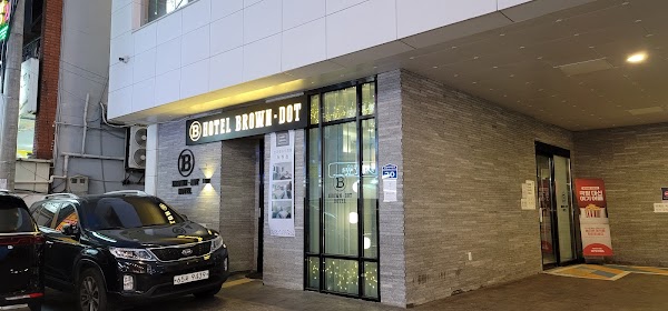 Brown-Dot Hotel Deokcheon