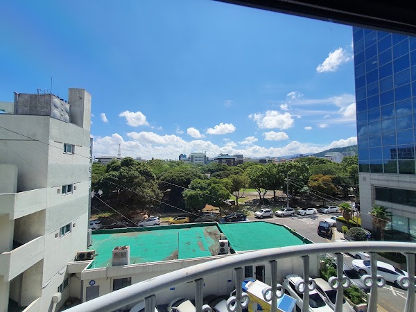 Elin Hotel