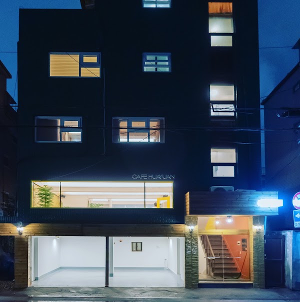 弘大にあるHuayuanhouse本社