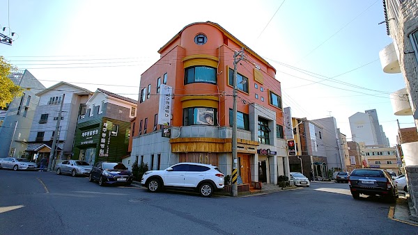 Jeju City Yeondong Guesthouse